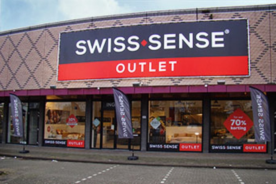 essay Circulaire Mooie vrouw Swiss Sense Outlet Amsterdam -- Outletwinkel in Amsterdam