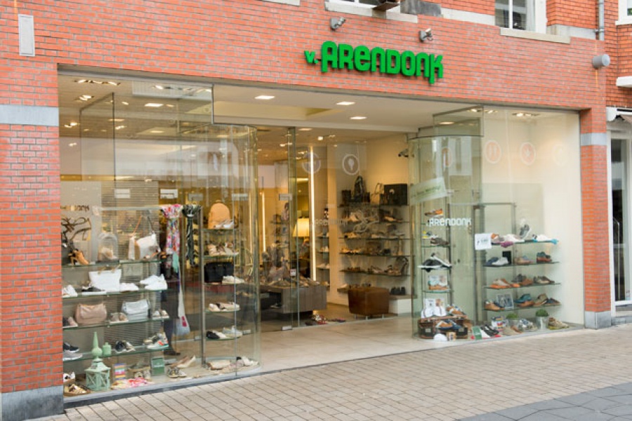 Onderscheiden verslag doen van optocht Van Arendonk Schoenen Outlet -- Outletwinkel in Tilburg