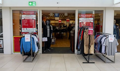 Civic Iedereen Recreatie Overzicht van alle kleding outlets in Nederland